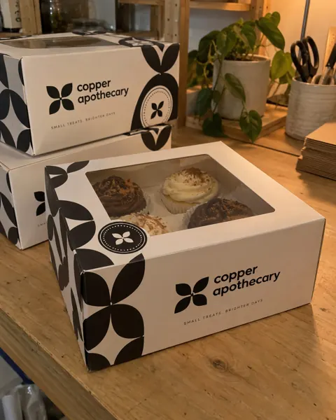 Custom printed cupcake boxes