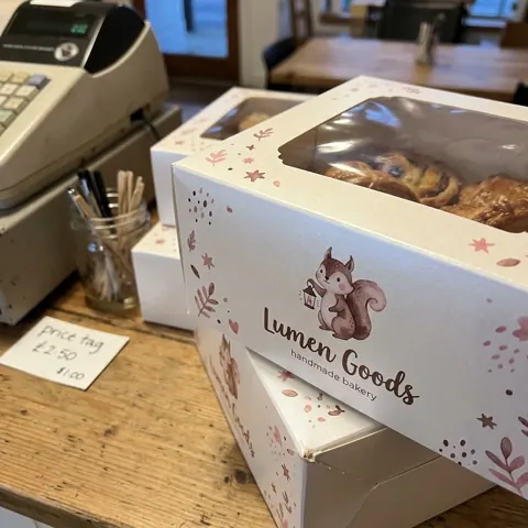 Custom printed pastry boxes